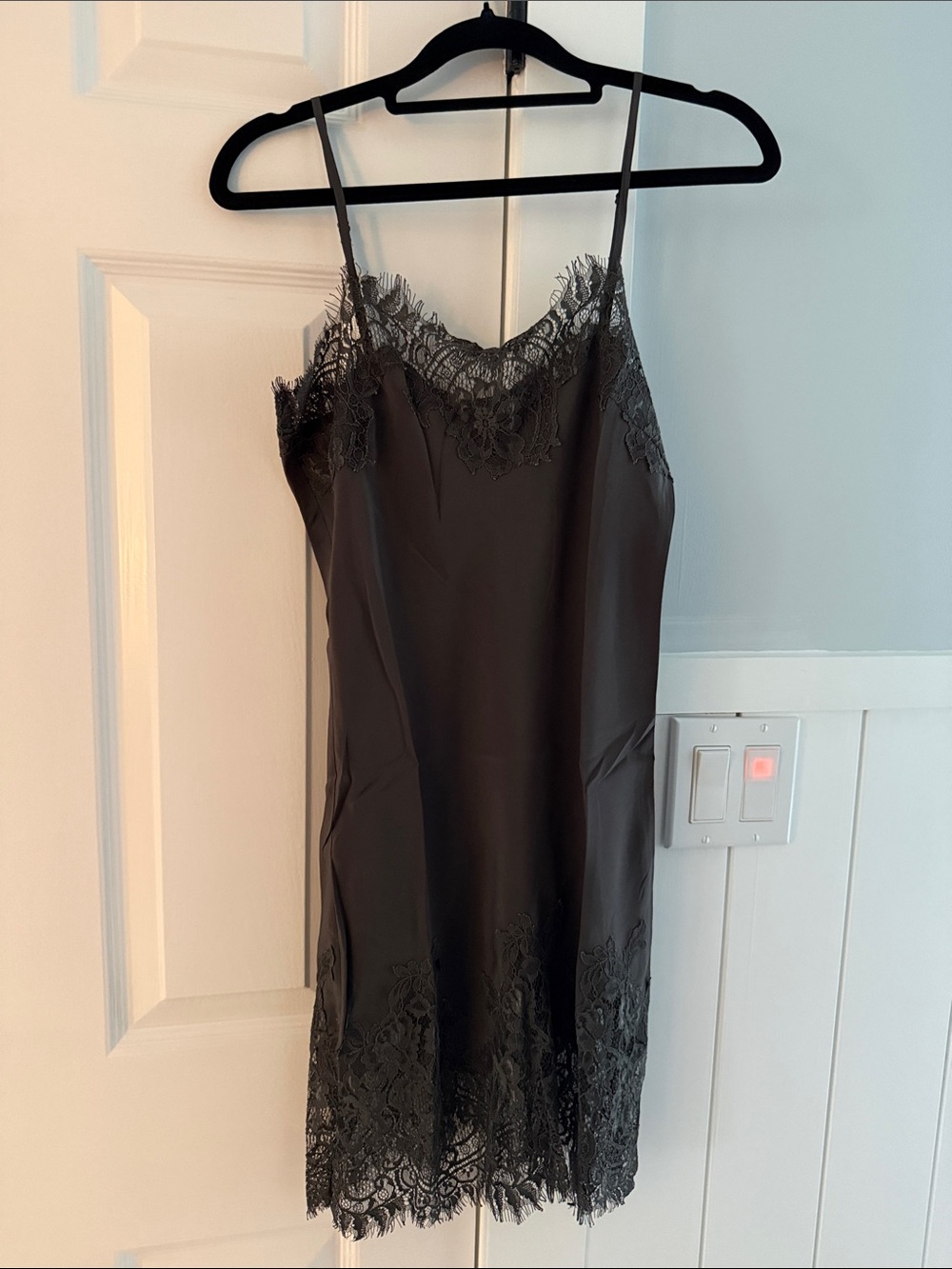Gold Hawk pewter long 💯 silk slip dress - Picture 4 of 7